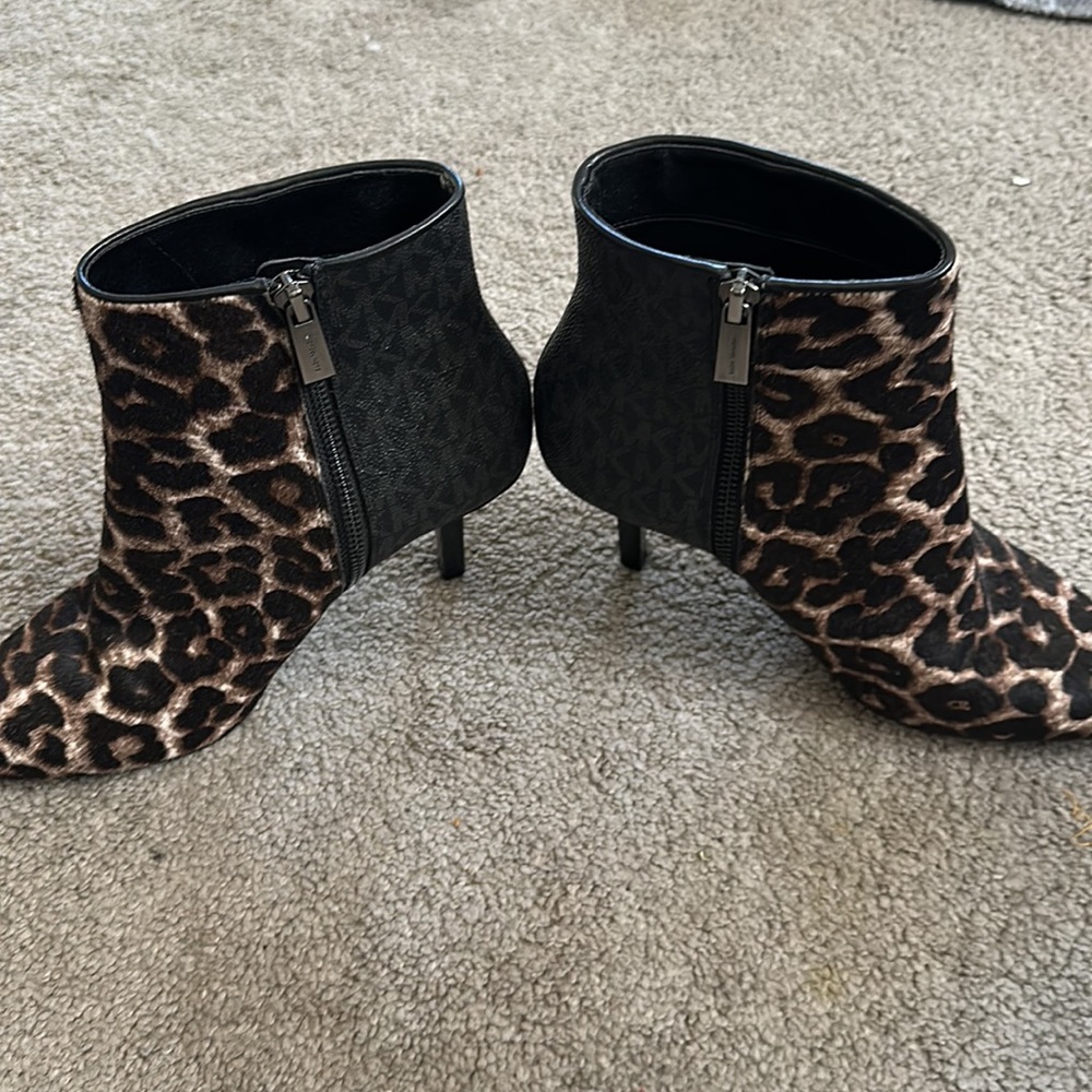 Boots - Picture 2 of 3